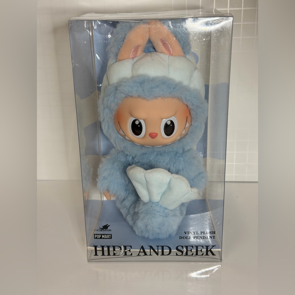 Labubu - Hide and seek (Singapore edition) exclusive edition.